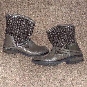 GOODSTEP-Portugal-Silver Crackled Leather/Fabric-Moto Boots-Pull-On-Sz 38-NM